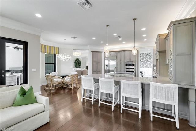 4056 Nova LN, Naples, FL 34119