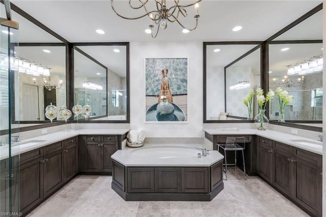 4056 Nova LN, Naples, FL 34119