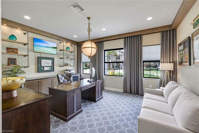 4056 Nova LN, Naples, FL 34119