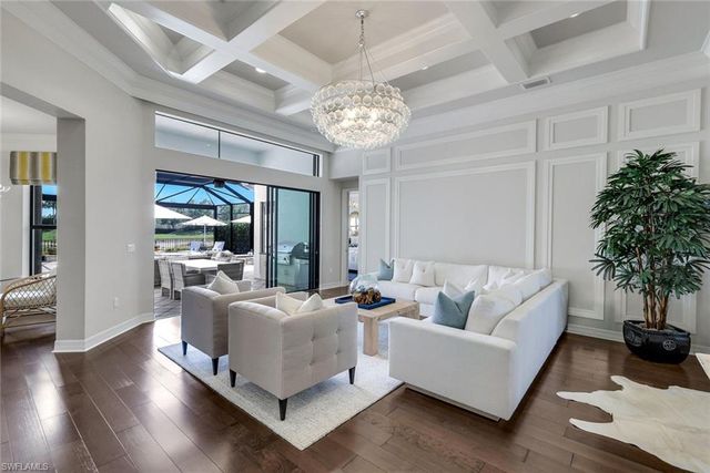 4056 Nova LN, Naples, FL 34119