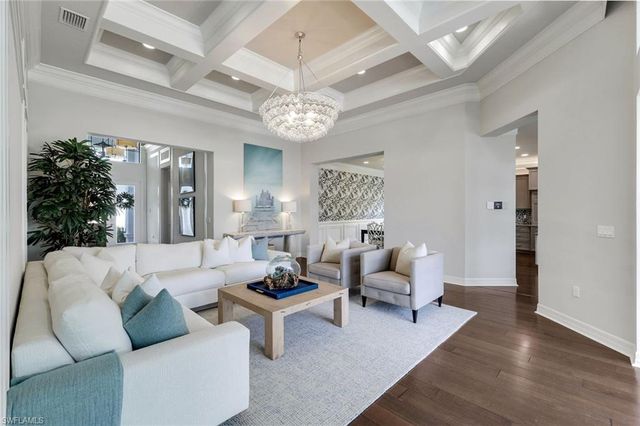 4056 Nova LN, Naples, FL 34119