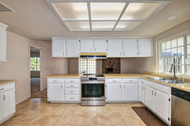4402 White Oak Ct, Rocklin, CA 95677