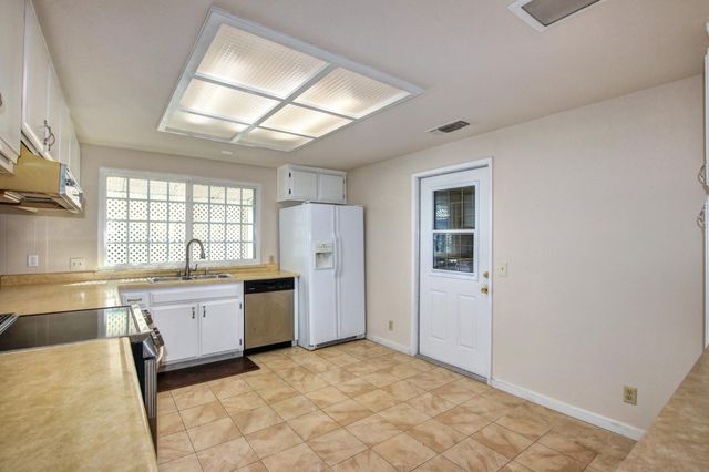 4402 White Oak Ct, Rocklin, CA 95677
