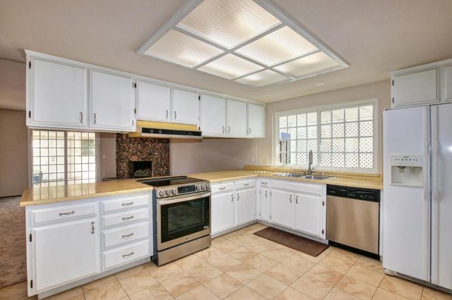 4402 White Oak Ct, Rocklin, CA 95677