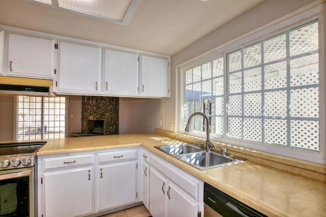 4402 White Oak Ct, Rocklin, CA 95677