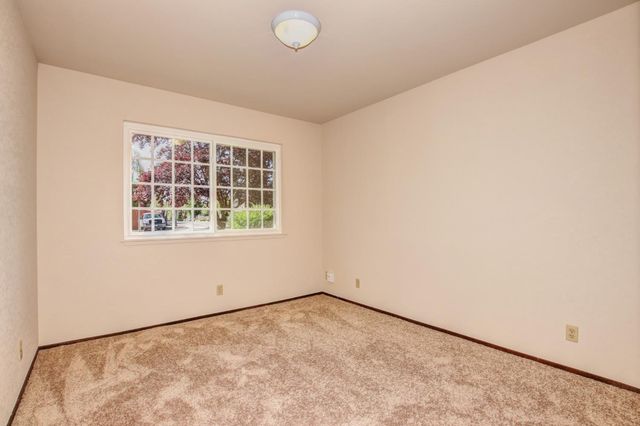 4402 White Oak Ct, Rocklin, CA 95677