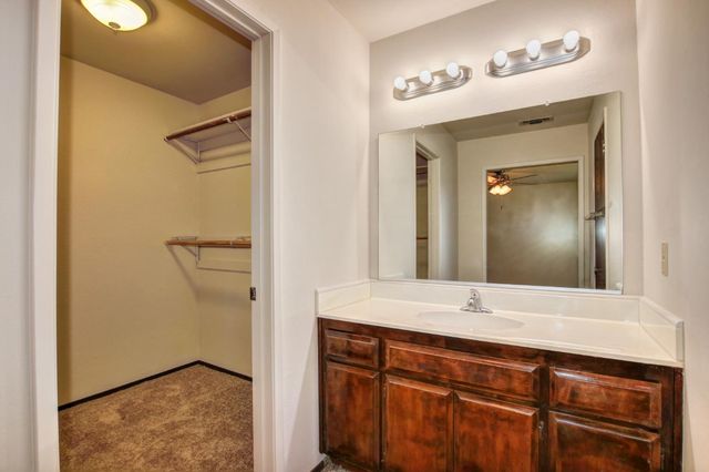 4402 White Oak Ct, Rocklin, CA 95677