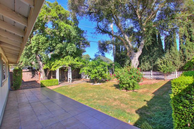 4402 White Oak Ct, Rocklin, CA 95677