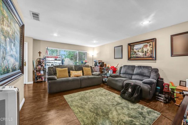 2519 2521 Altura Avenue, Montrose, CA 91020