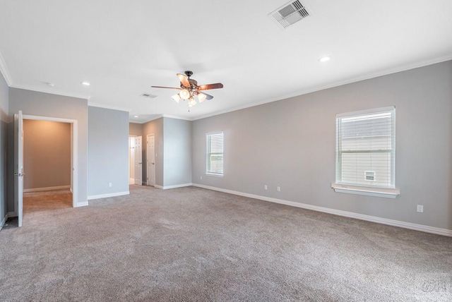 425 Jeanie Lynn St., Tiki Island, TX 77554