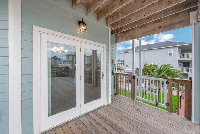 425 Jeanie Lynn St., Tiki Island, TX 77554