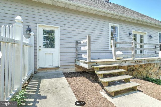 1520 HERRS RIDGE RD, Gettysburg, PA 17325