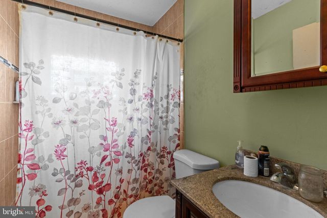 14 FOREST LANE, Levittown, PA 19055