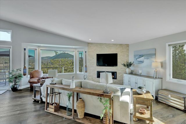 19784 Echo Blue Dr, Penn Valley, CA 95946