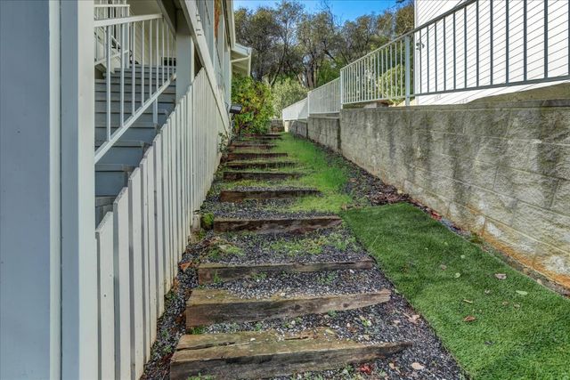 19784 Echo Blue Dr, Penn Valley, CA 95946