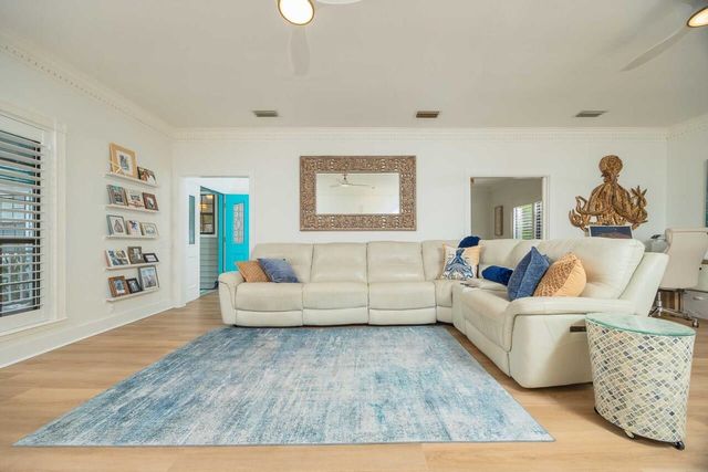 416 Ocean Dr, St Augustine, FL 32080