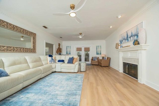 416 Ocean Dr, St Augustine, FL 32080