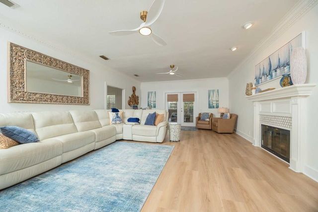 416 Ocean Dr, St Augustine, FL 32080