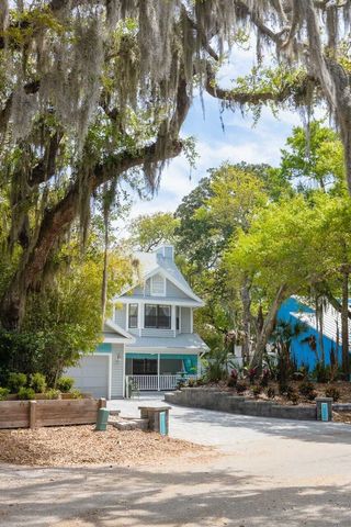 416 Ocean Dr, St Augustine, FL 32080