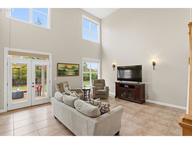 1650 Ne CHEHALEM Dr, Newberg, OR 97132