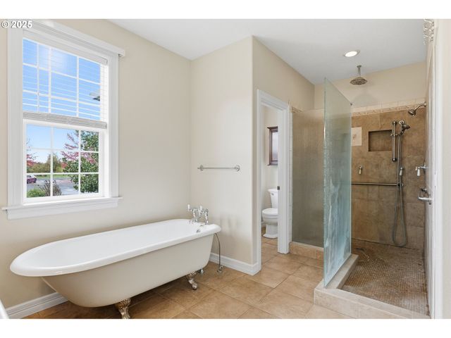 1650 Ne CHEHALEM Dr, Newberg, OR 97132