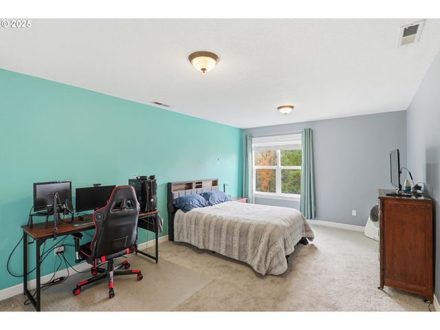 1650 Ne CHEHALEM Dr, Newberg, OR 97132