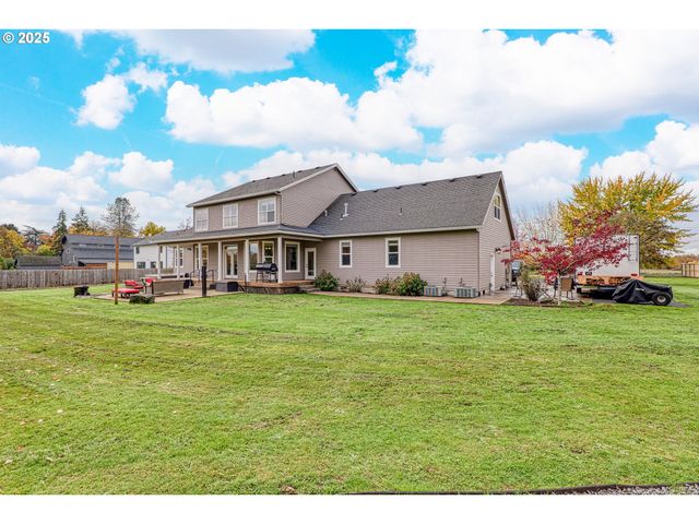 1650 Ne CHEHALEM Dr, Newberg, OR 97132