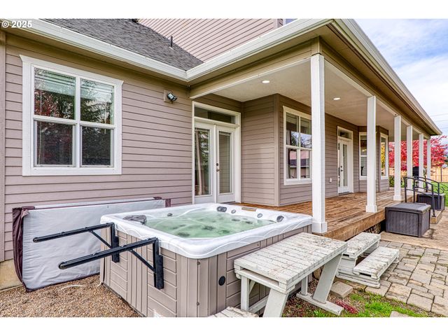 1650 Ne CHEHALEM Dr, Newberg, OR 97132