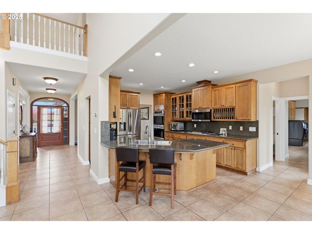 1650 Ne CHEHALEM Dr, Newberg, OR 97132