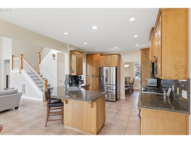 1650 Ne CHEHALEM Dr, Newberg, OR 97132