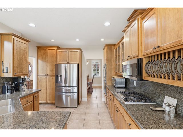 1650 Ne CHEHALEM Dr, Newberg, OR 97132