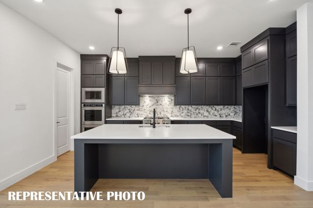 2308 Roaming Drive, Mckinney, TX 75071
