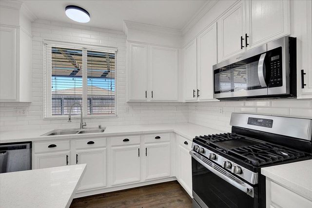 1413 Paddington Way, Plumas Lake, CA 95961