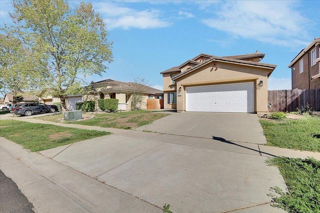 1413 Paddington Way, Plumas Lake, CA 95961