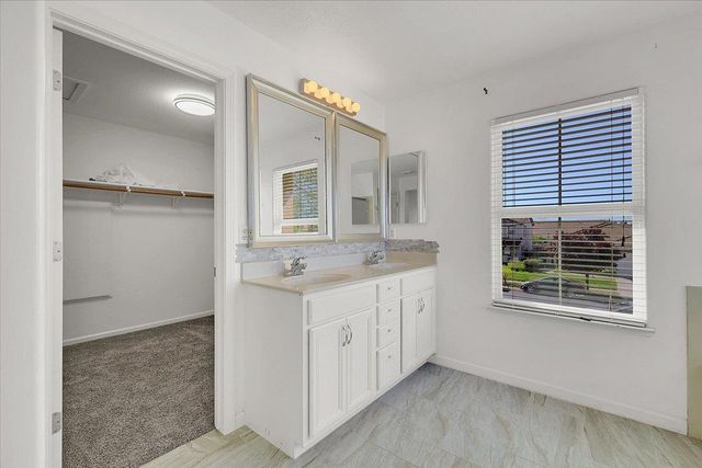 1413 Paddington Way, Plumas Lake, CA 95961