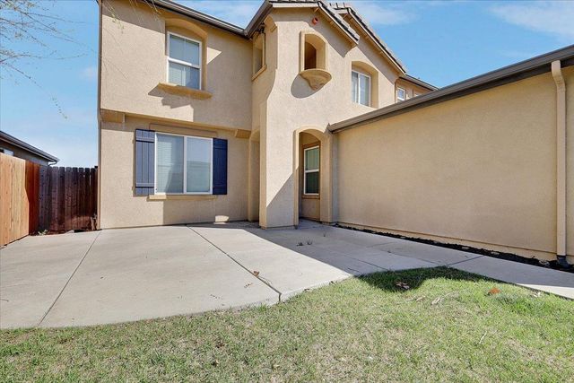 1413 Paddington Way, Plumas Lake, CA 95961