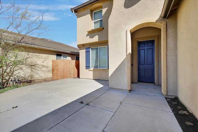 1413 Paddington Way, Plumas Lake, CA 95961