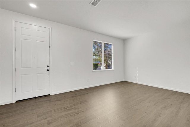 1413 Paddington Way, Plumas Lake, CA 95961