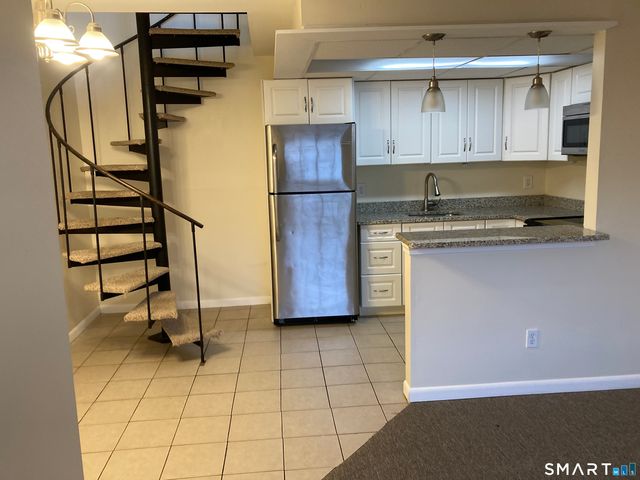 330 Short Beach Road APT G10, East Haven, CT 06512