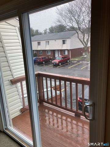 330 Short Beach Road APT G10, East Haven, CT 06512