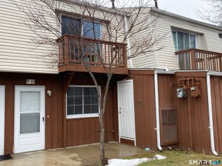 330 Short Beach Road APT G10, East Haven, CT 06512