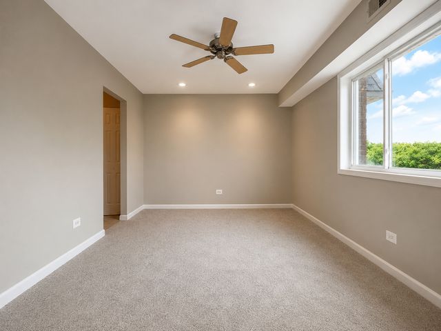 2301 Beau Monde Lane 406, Lisle, IL 60532