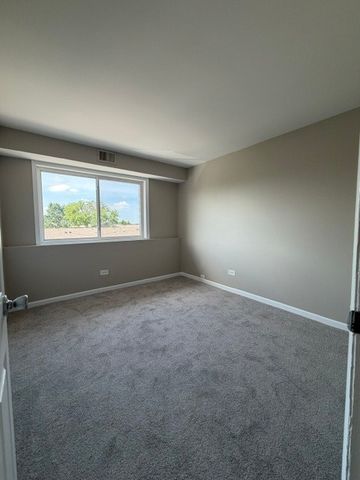 2301 Beau Monde Lane 406, Lisle, IL 60532