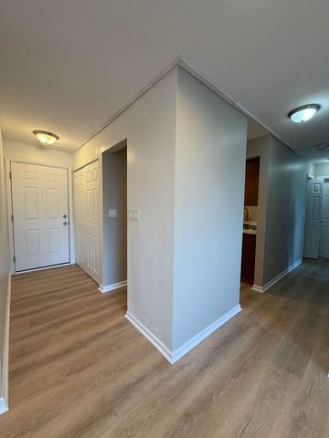 2301 Beau Monde Lane 406, Lisle, IL 60532