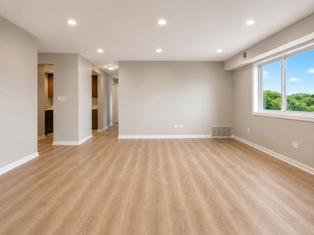 2301 Beau Monde Lane 406, Lisle, IL 60532