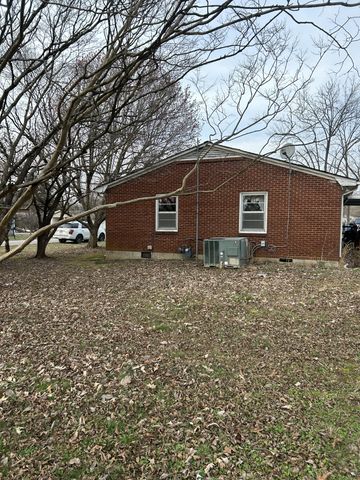 604 2nd Ave, Lawrenceburg, TN 38464