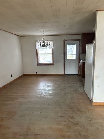 604 2nd Ave, Lawrenceburg, TN 38464