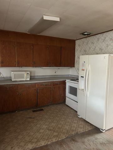 604 2nd Ave, Lawrenceburg, TN 38464