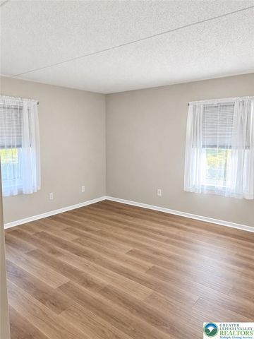 2677 Rolling Green Drive 677, Macungie Boro, PA 18062