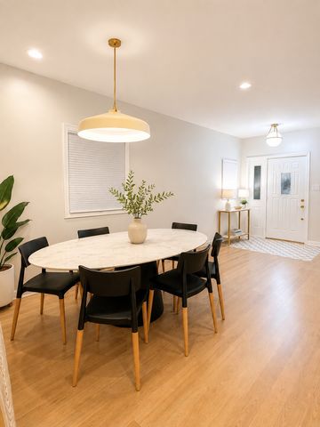 3914 N MOZART Street, Chicago, IL 60618